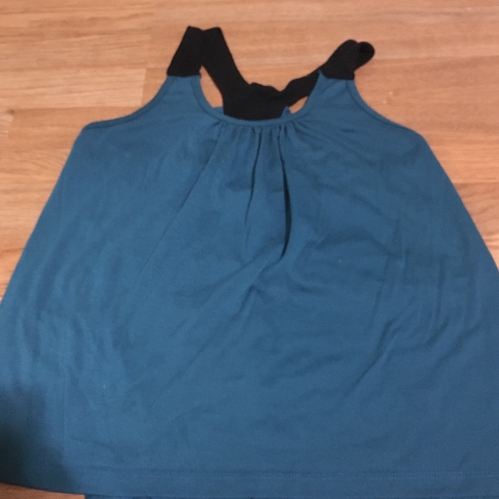 Tank Top with Three Straps in Back